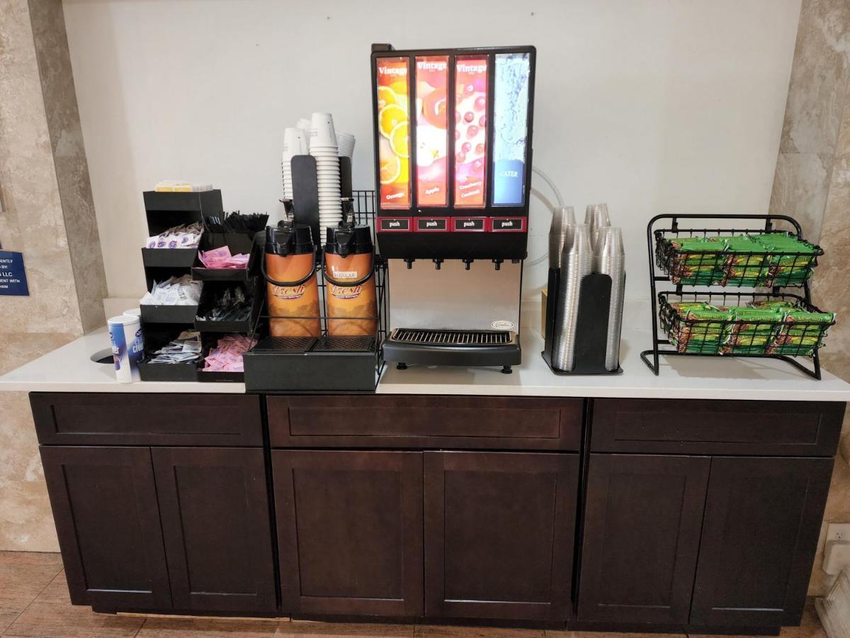 圣彼得堡坦帕湾地区温德姆戴斯酒店 皮内拉斯公园 外观 照片
